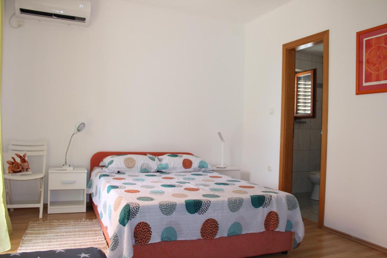 Sveti Vid-Miholjice Apartment Noel מראה חיצוני תמונה