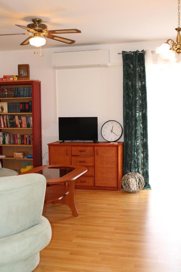 Sveti Vid-Miholjice Apartment Noel מראה חיצוני תמונה