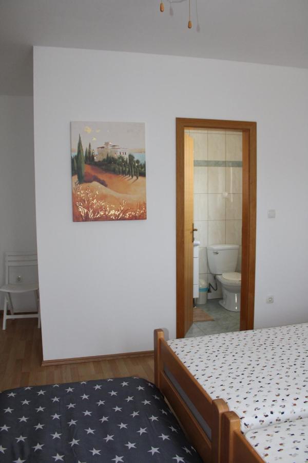 Sveti Vid-Miholjice Apartment Noel מראה חיצוני תמונה