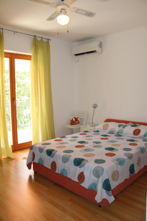 Sveti Vid-Miholjice Apartment Noel מראה חיצוני תמונה