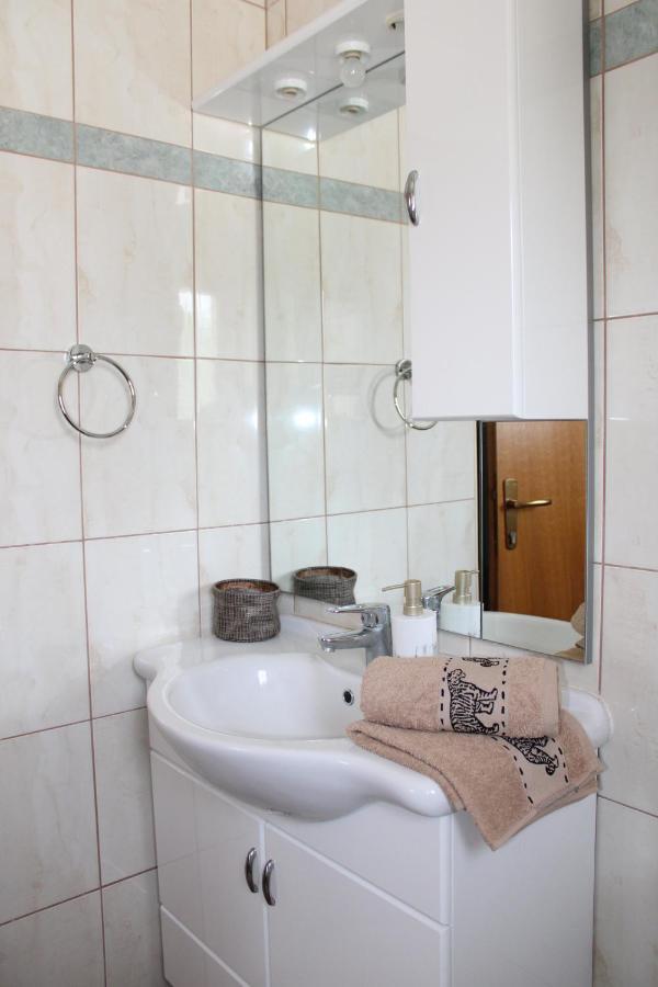 Sveti Vid-Miholjice Apartment Noel מראה חיצוני תמונה