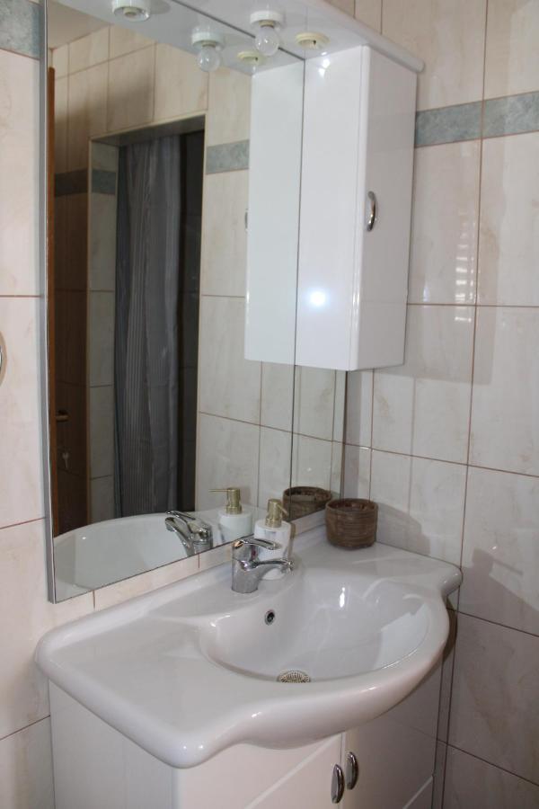 Sveti Vid-Miholjice Apartment Noel מראה חיצוני תמונה